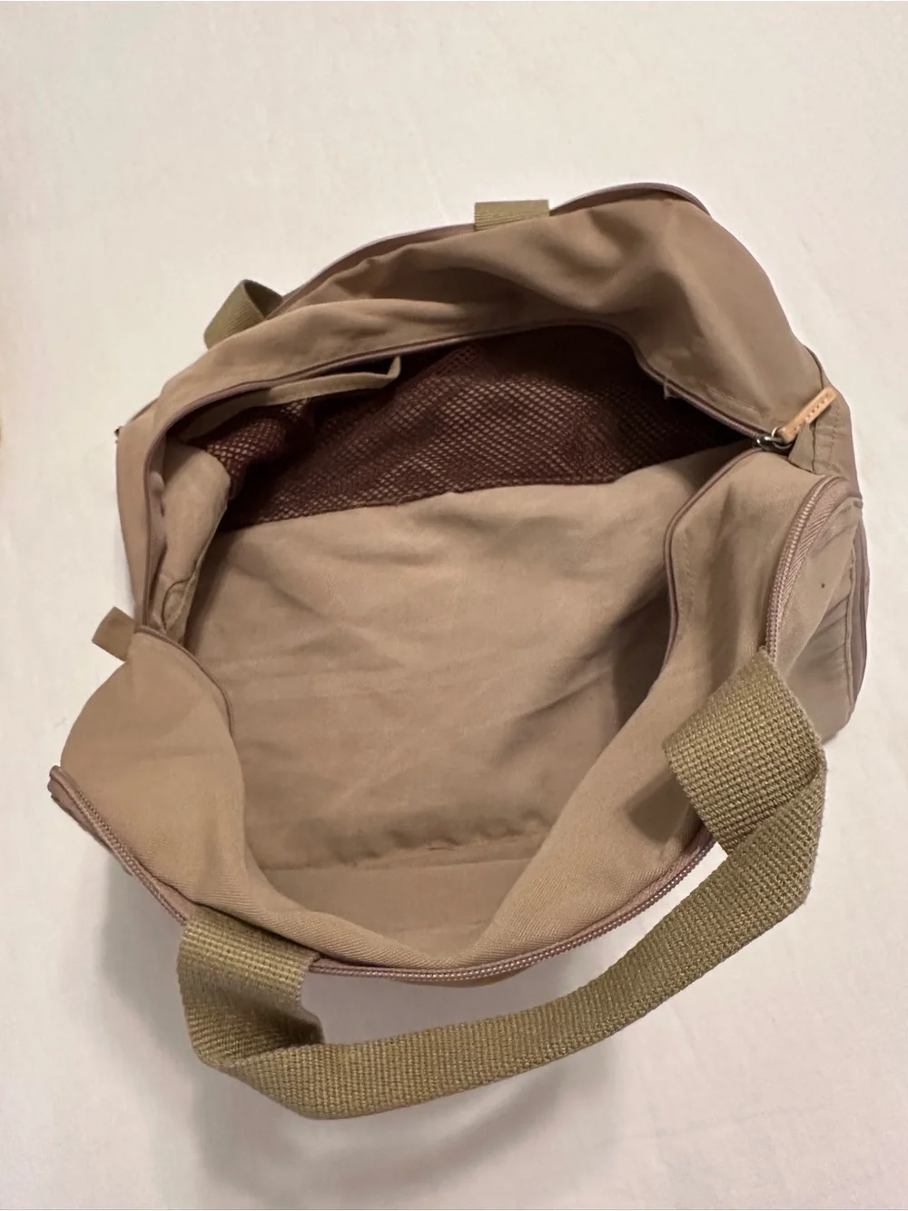 Men or Women’s Tan Leather Weekend Duffel Bag